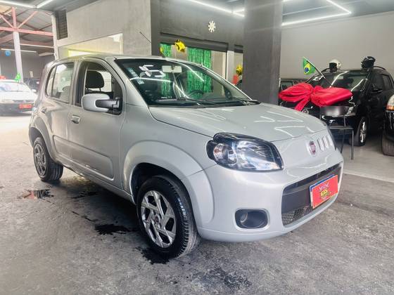 FIAT UNO 1.0 EVO VIVACE 8V FLEX 4P MANUAL FIAT UNO 1.0 EVO VIVACE 8V FLEX 4P MANUAL